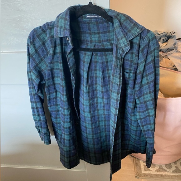 Brandy Melville - Plaid flannel - Picture 2 of 4